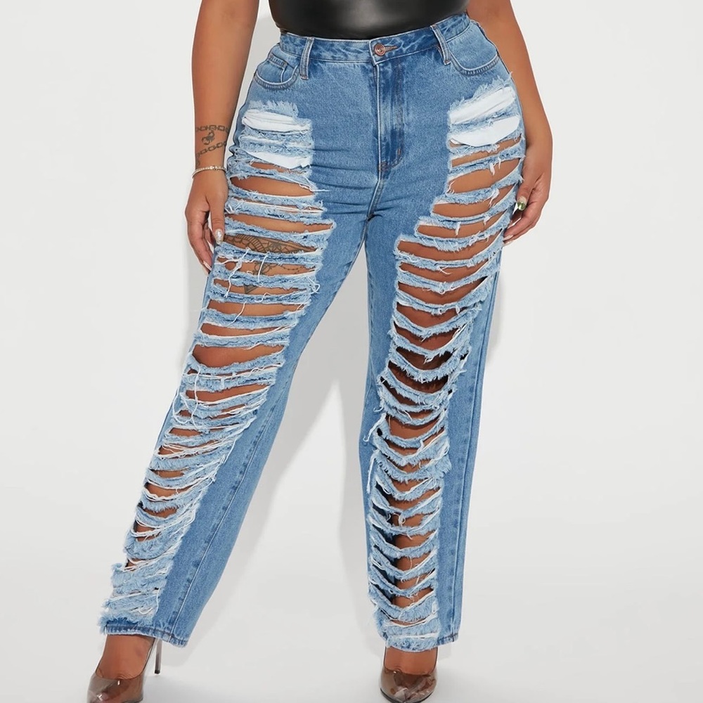 Barely There Distressed Straight Leg Jeans